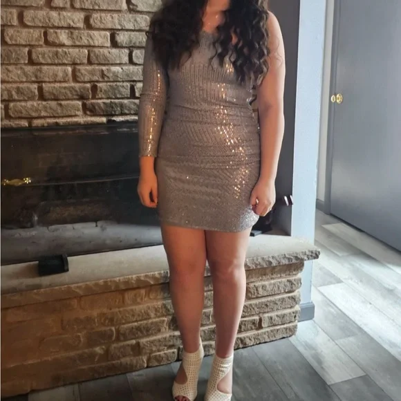 SHEIN Silver Asymmetrical Dress - Picture 2 of 2